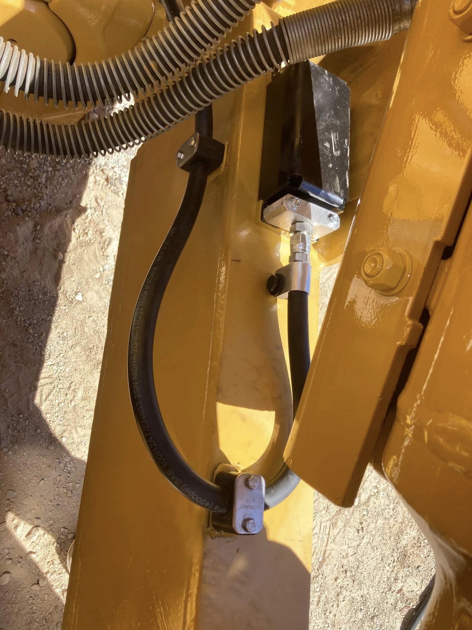 Coleman's Equipment: D8T Dozer Trimble 3D Earthworks Dual Cab Mount Machine Control System Install for CRE